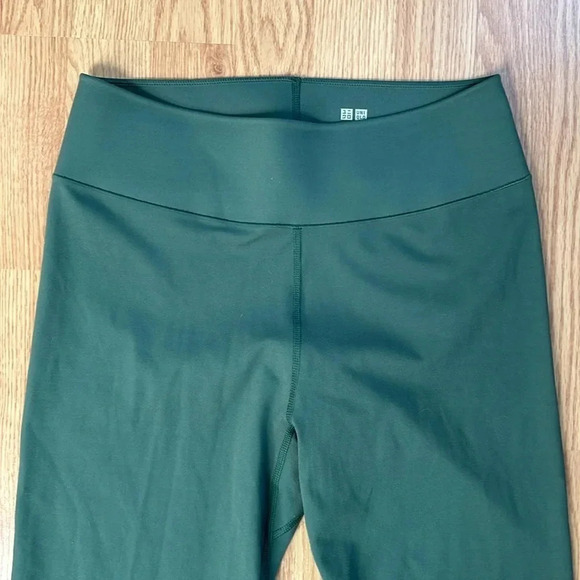 Uniqlo Green Leggings | Olive Green Leggings | Sage Green Leggings | Green - Picture 2 of 8